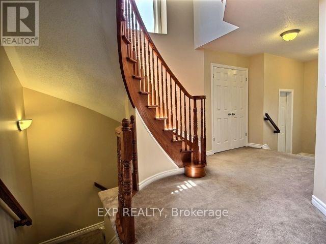 Photo 10 of 249 Hunterbrook Street N, Ottawa ON