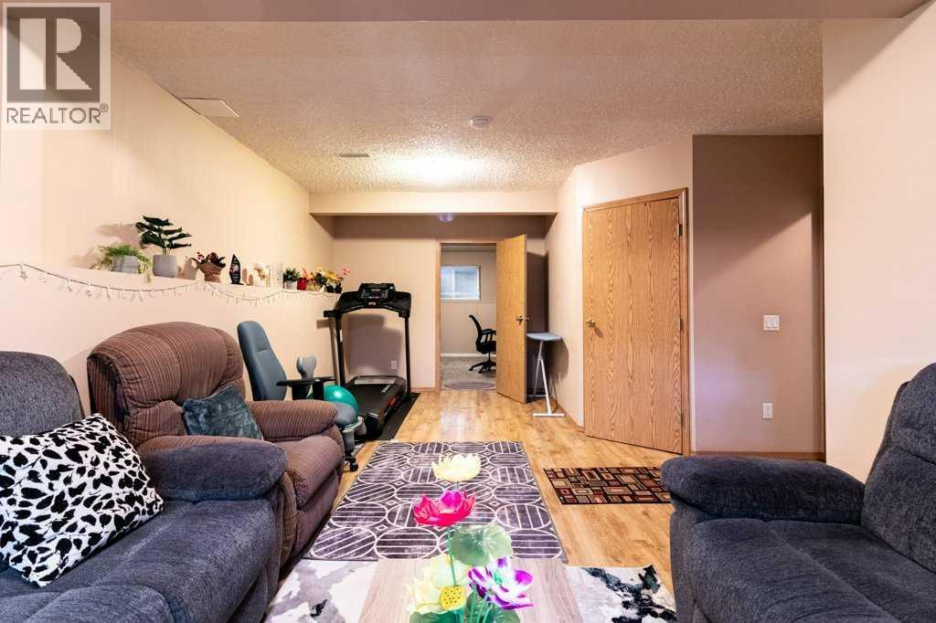Photo 38 of 126 Martin Crossing Manor Ne, Calgary AB
