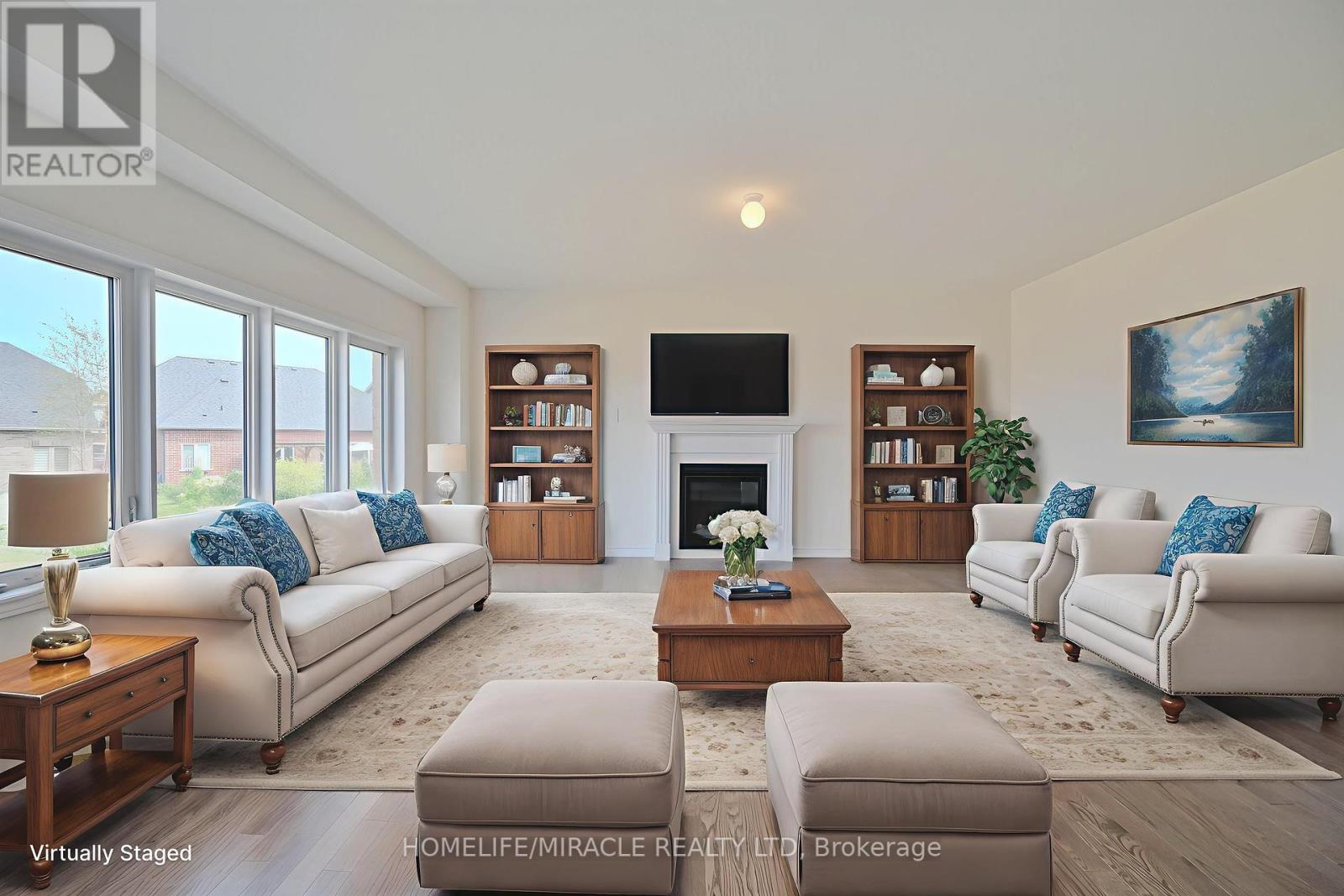 Photo 11 of 1653 Corsal Court, Innisfil ON
