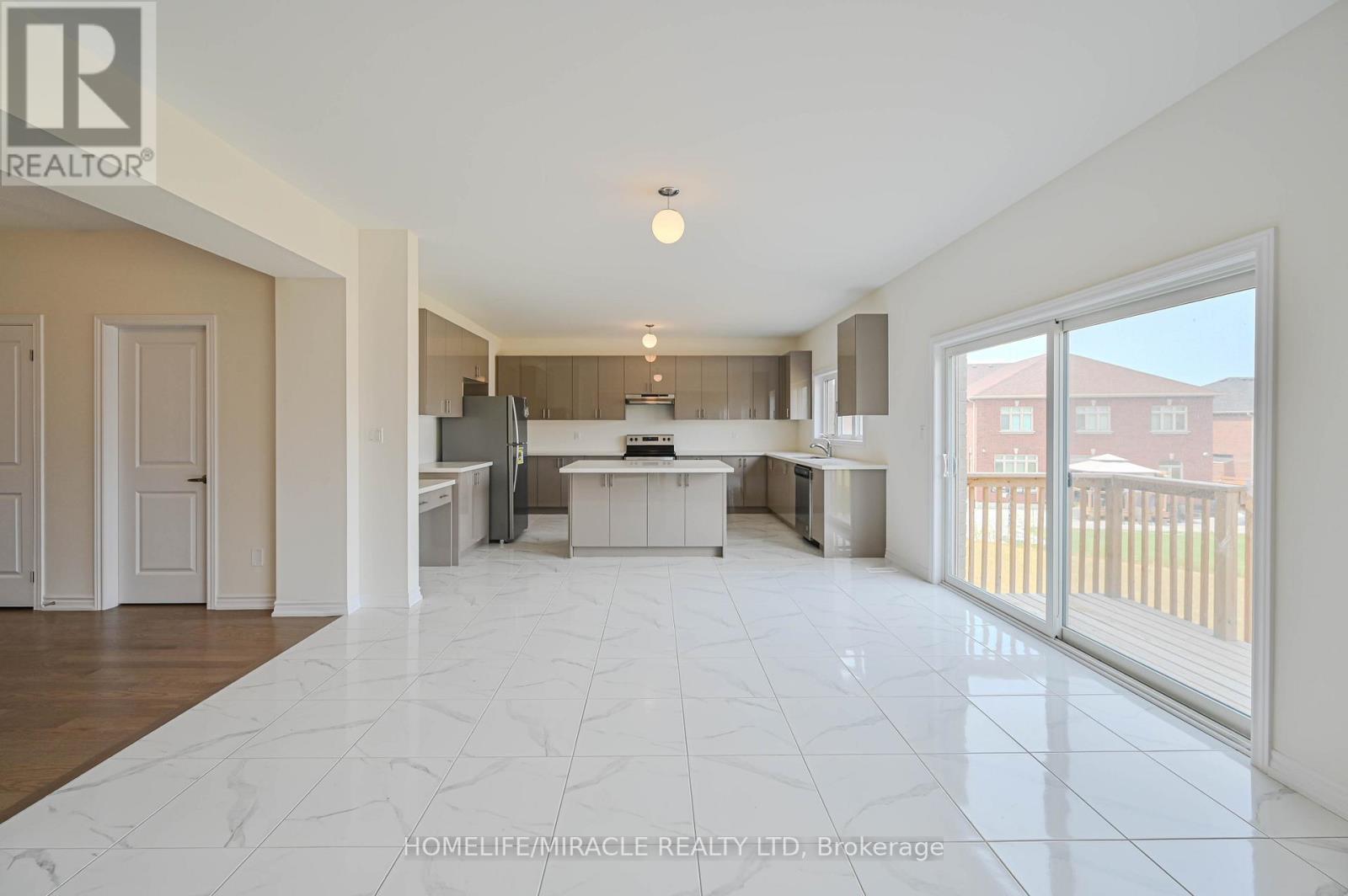 Photo 6 of 1653 Corsal Court, Innisfil ON