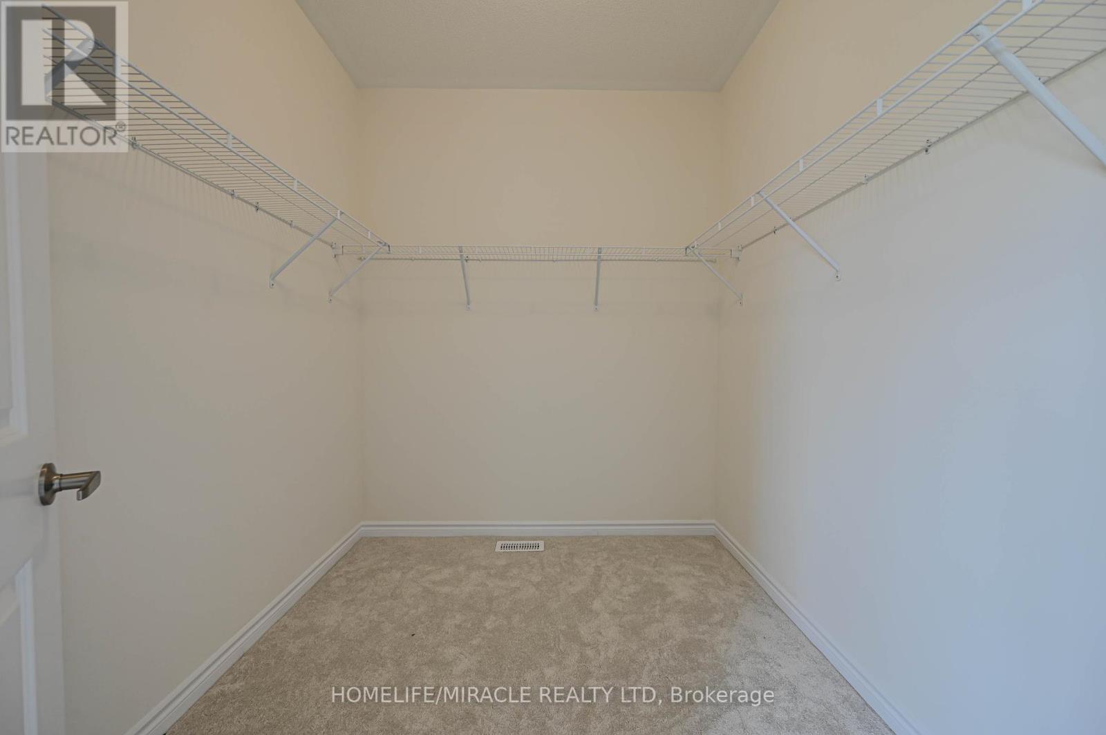 Photo 5 of 1653 Corsal Court, Innisfil ON