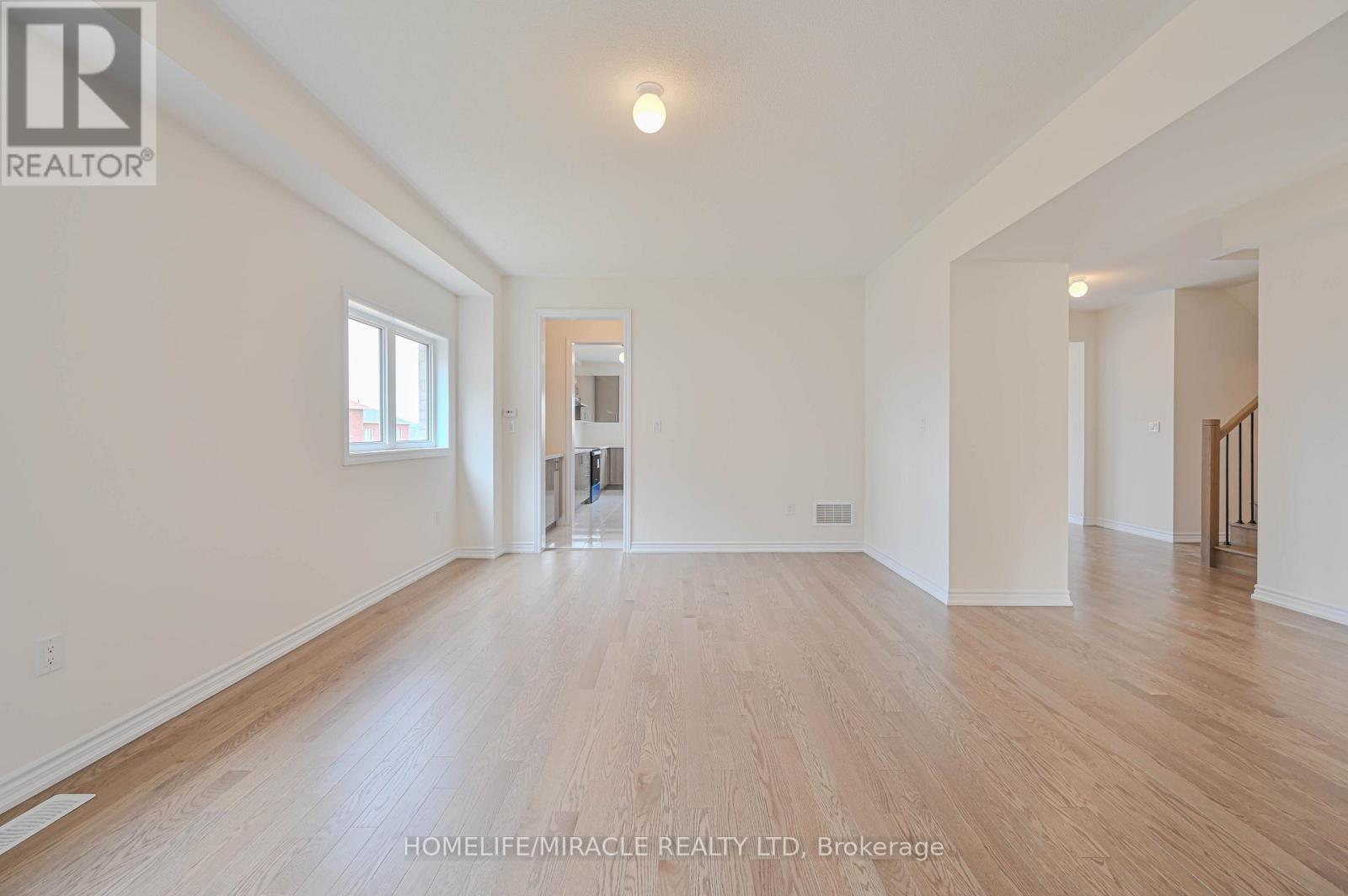 Photo 26 of 1653 Corsal Court, Innisfil ON