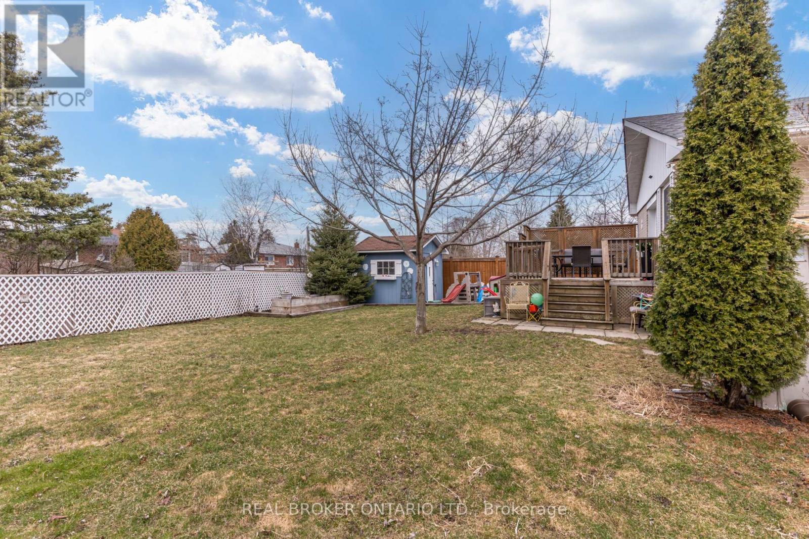 Photo 15 of 50 Epsom Downs Drive, Brampton ON