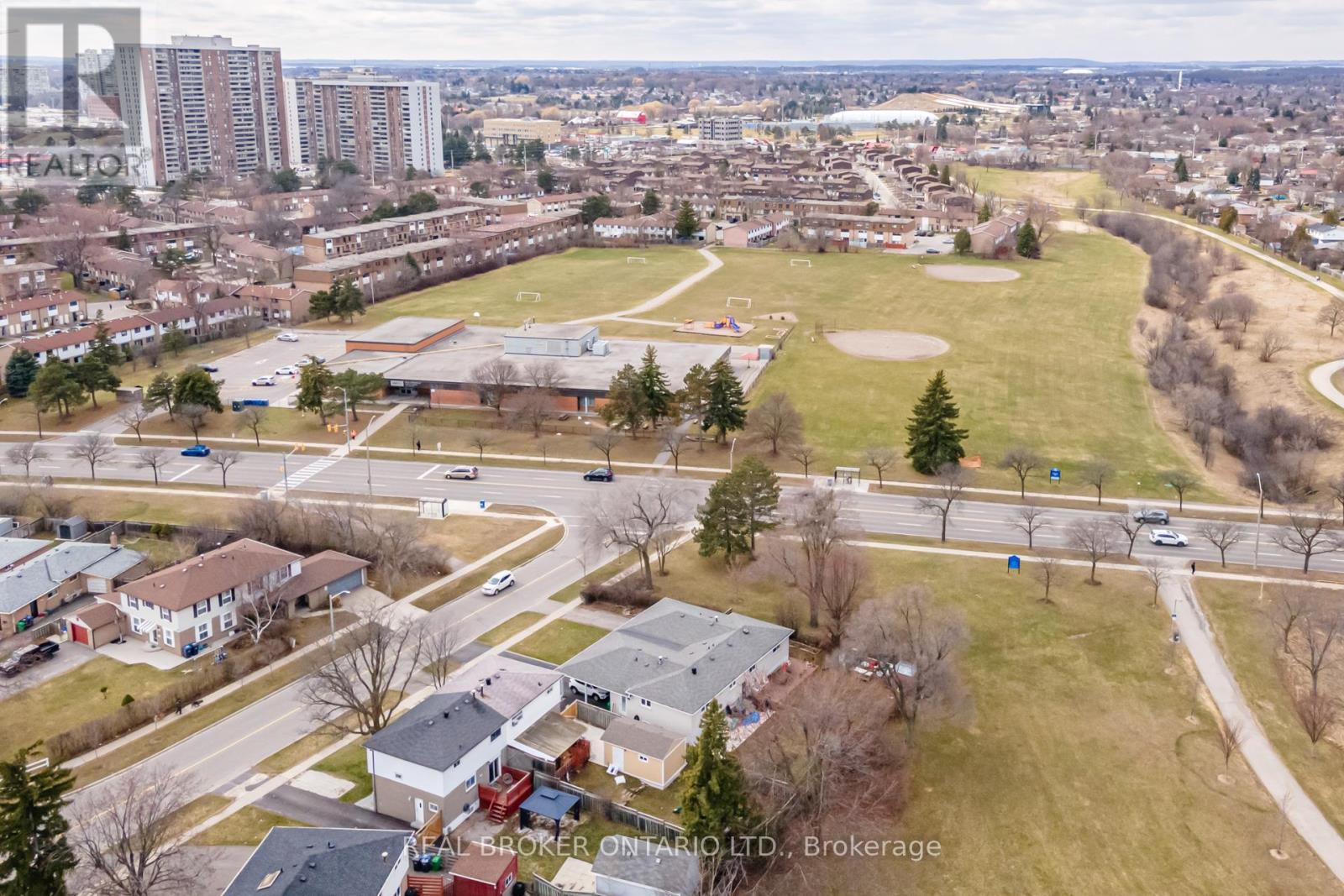 Photo 29 of 50 Epsom Downs Drive, Brampton ON