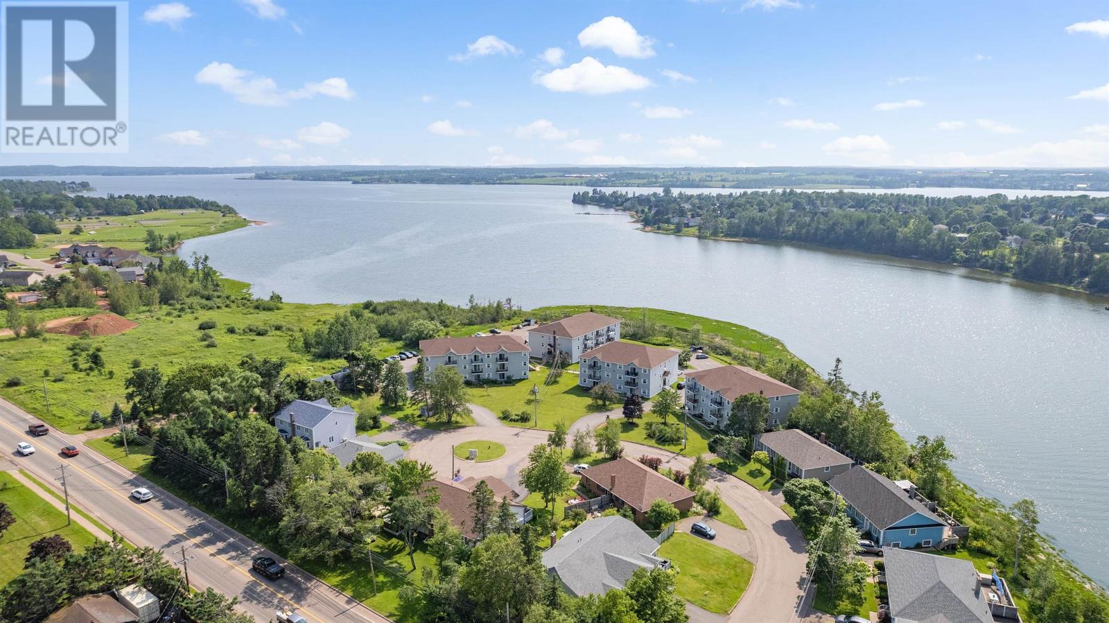 Photo 4 of 11 22 Waterview Heights, Charlottetown PE