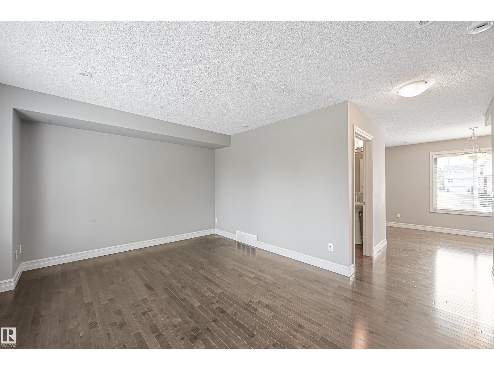 Photo 1 of 137 2336 Aspen Tr, Sherwood Park AB