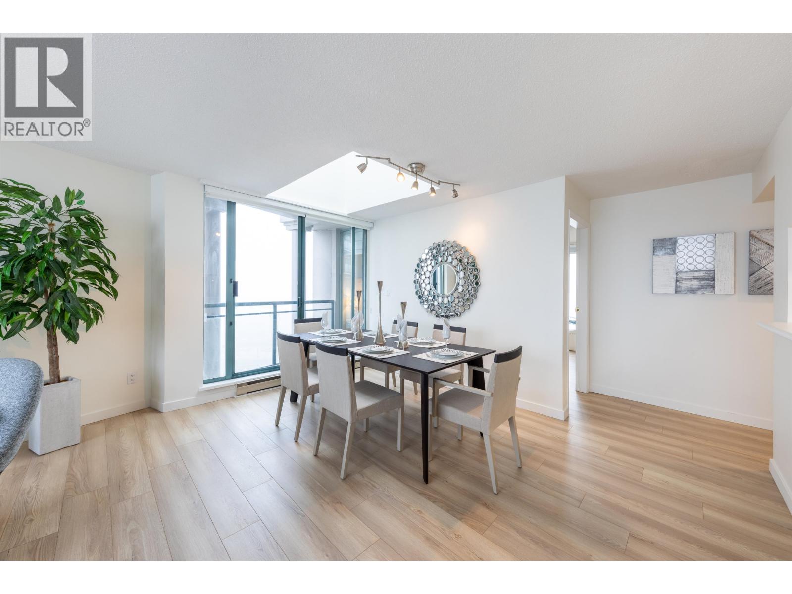 Photo 15 of 1407 8 Laguna Court, New Westminster BC