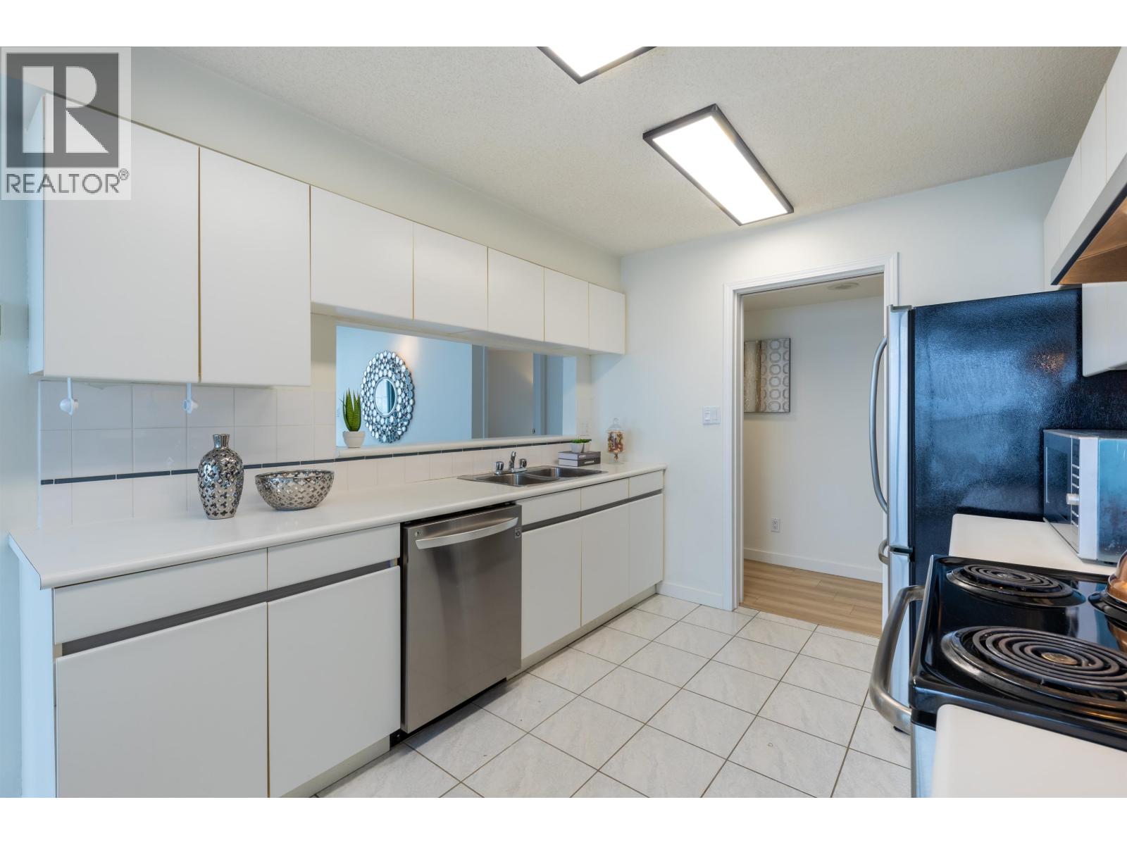 Photo 26 of 1407 8 Laguna Court, New Westminster BC
