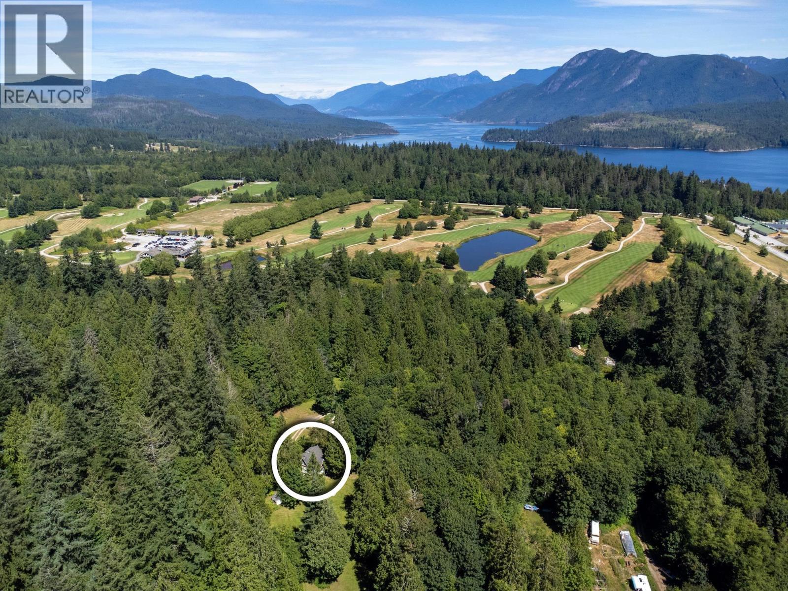 6121 GOLF COURSE ROAD, Sechelt