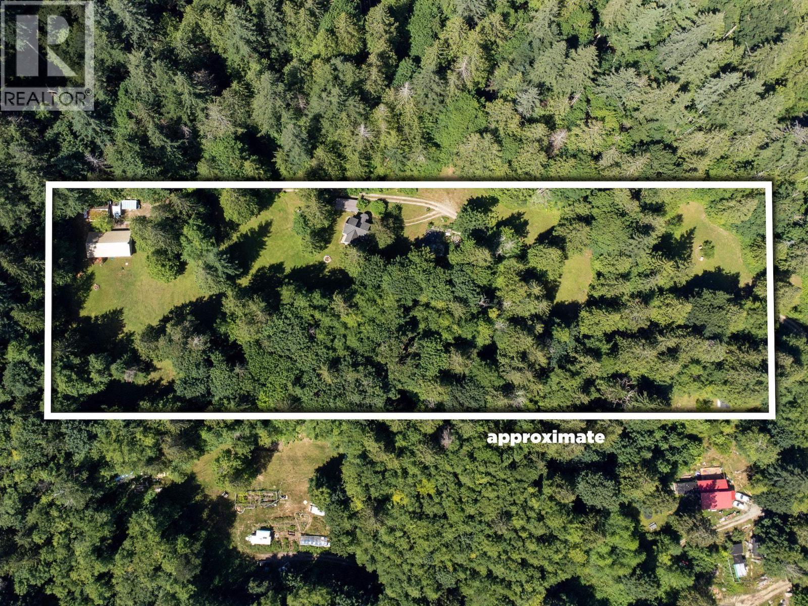6121 GOLF COURSE ROAD, Sechelt