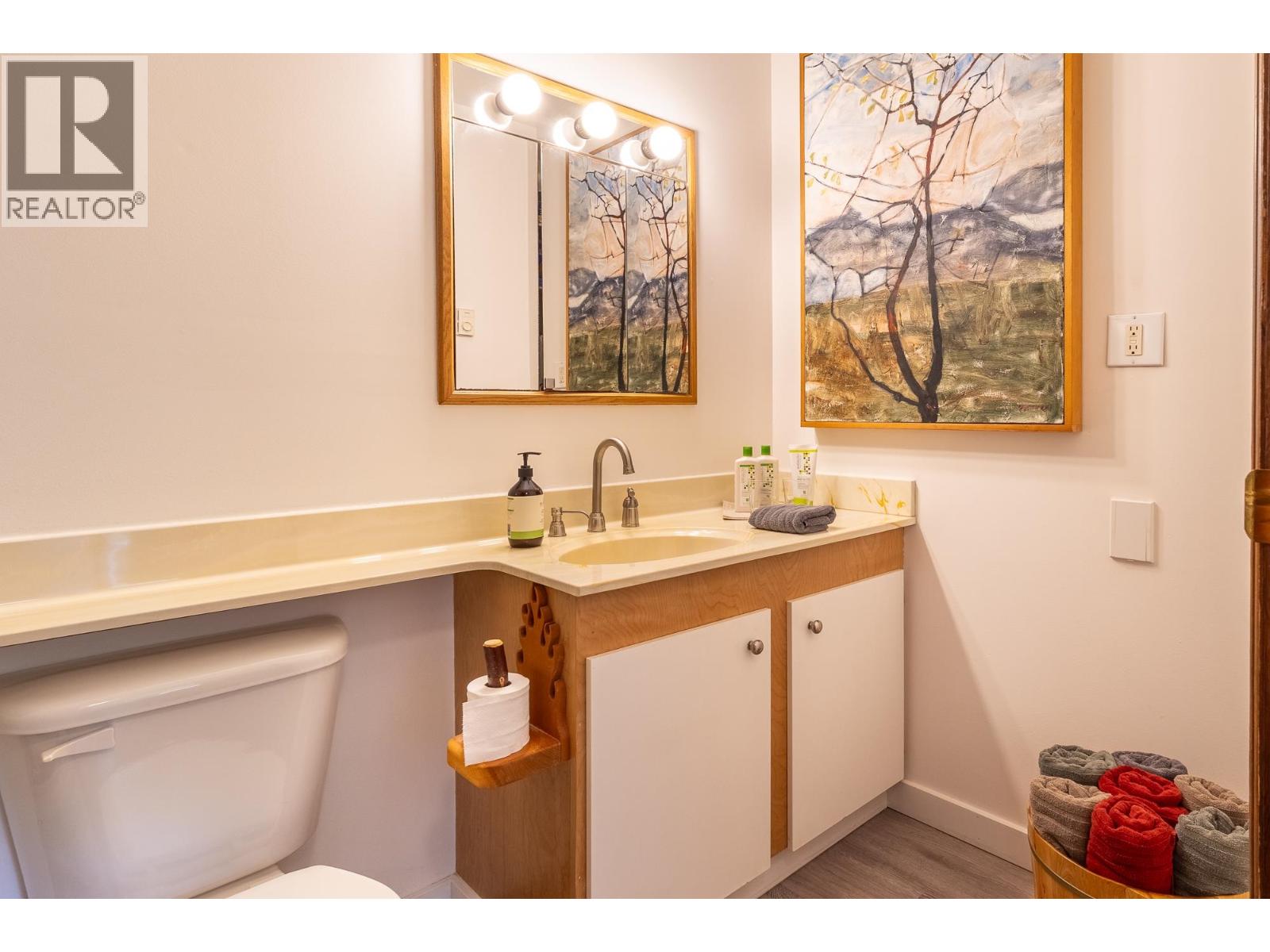 6121 GOLF COURSE ROAD, Sechelt