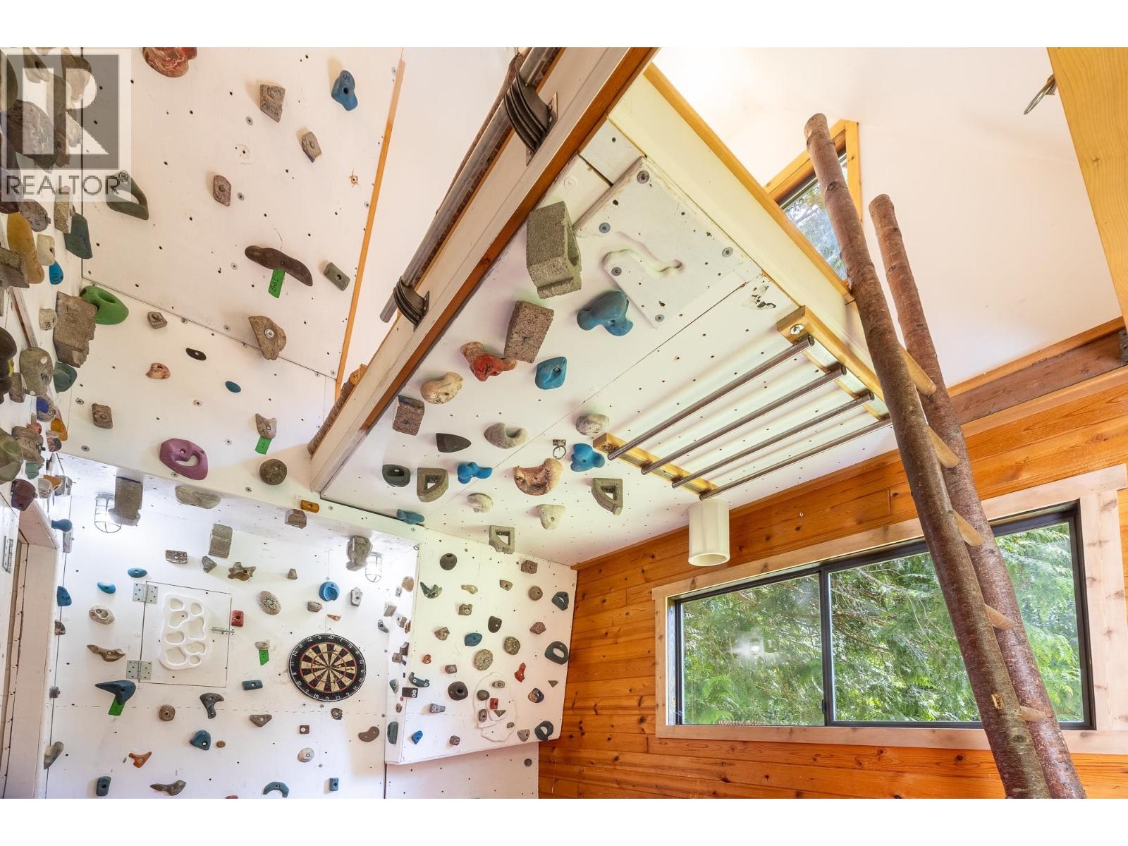 6121 GOLF COURSE ROAD, Sechelt