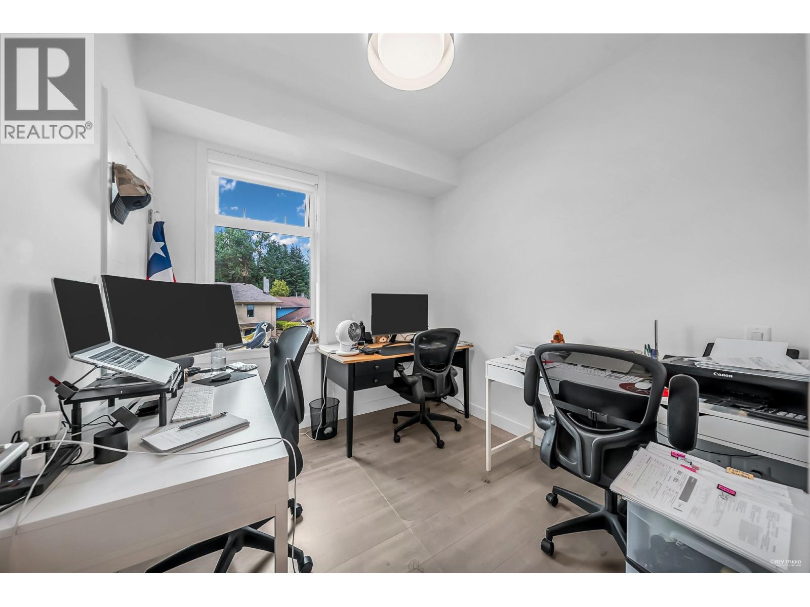 Photo 4 of 261 2035 Glenaire Drive, North Vancouver BC