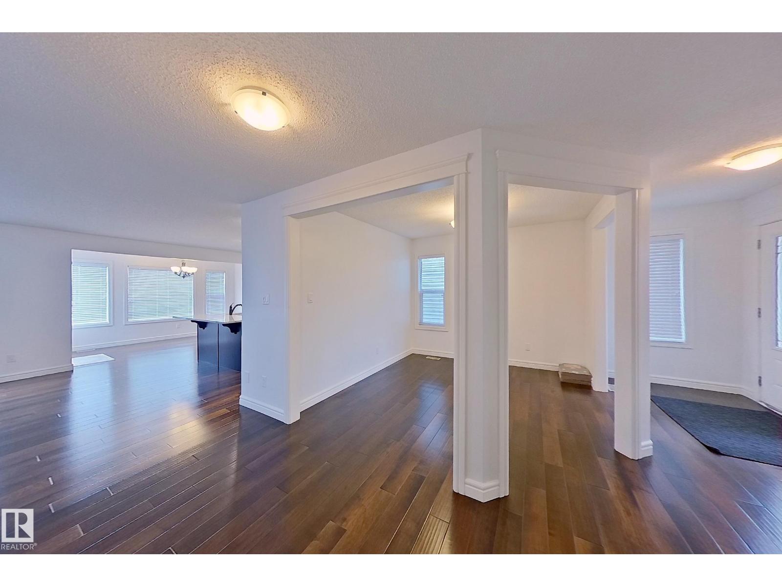 Photo 18 of 1765 28 St Nw, Edmonton AB