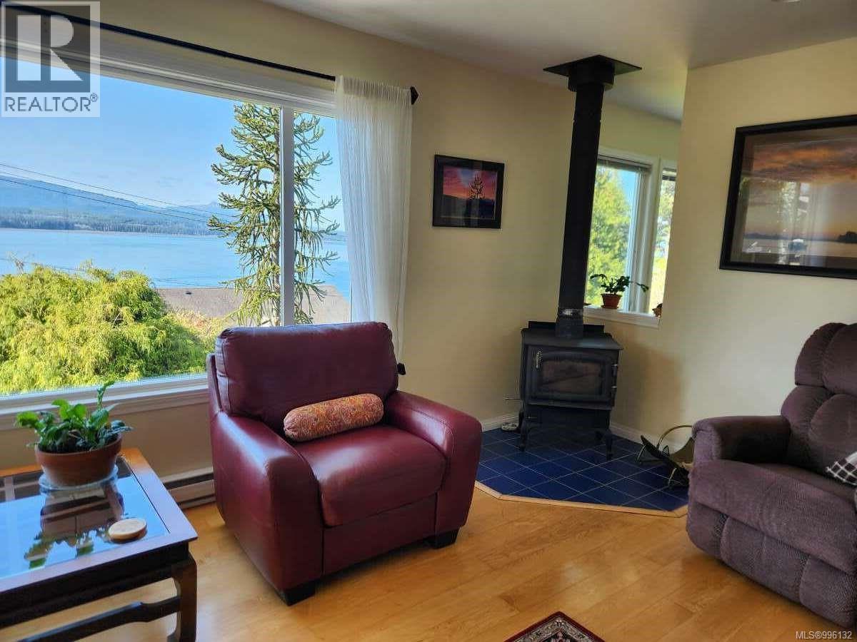 Photo 4 of 367 Pine St, Alert Bay BC