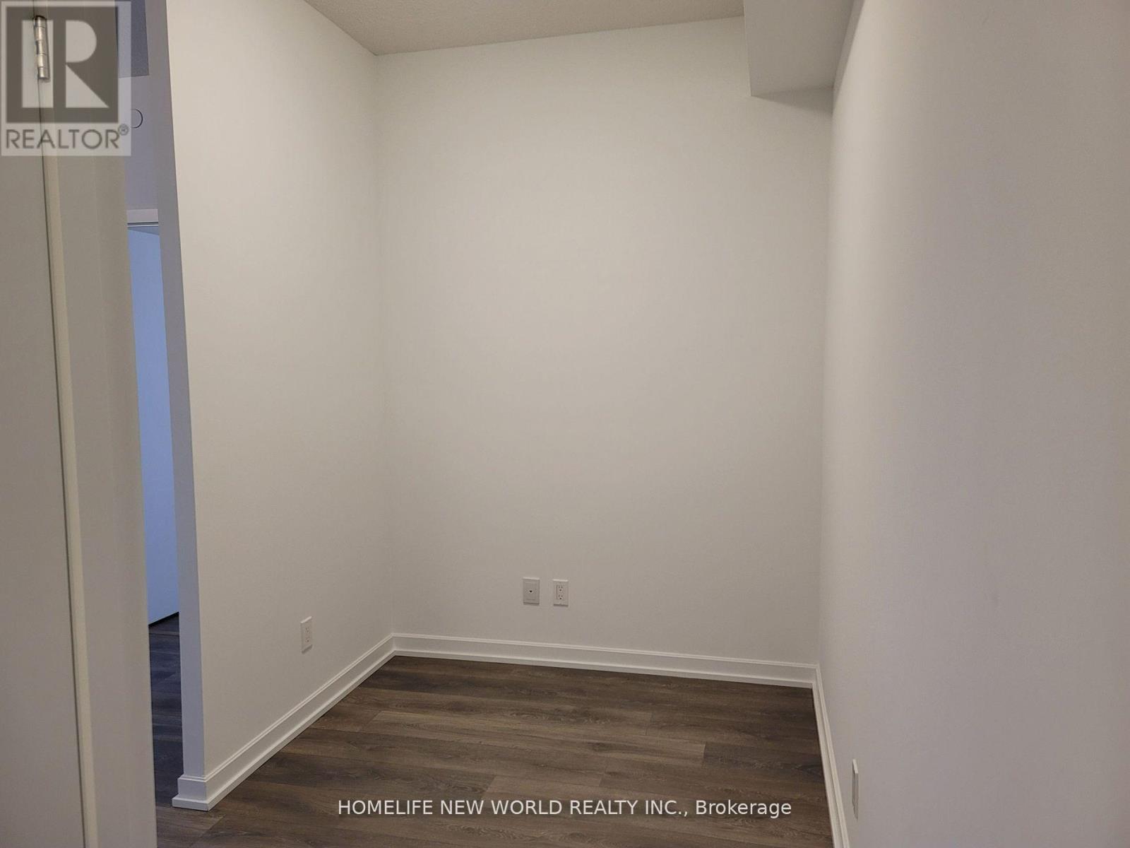 Photo 6 of 1610 32 Forest Manor Road, Toronto ON
