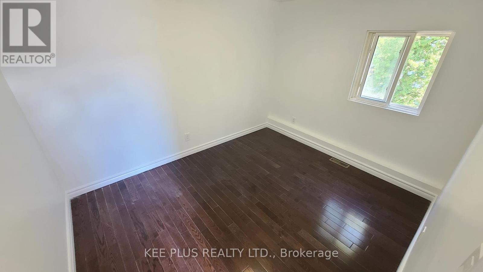Photo 4 of 7 A 743 Birchmount Road, Toronto ON
