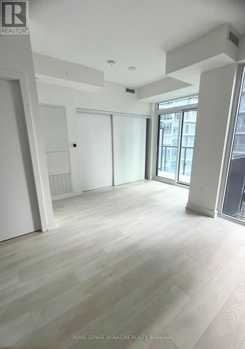 Photo 7 of 2903 117 Broadway Avenue, Toronto ON