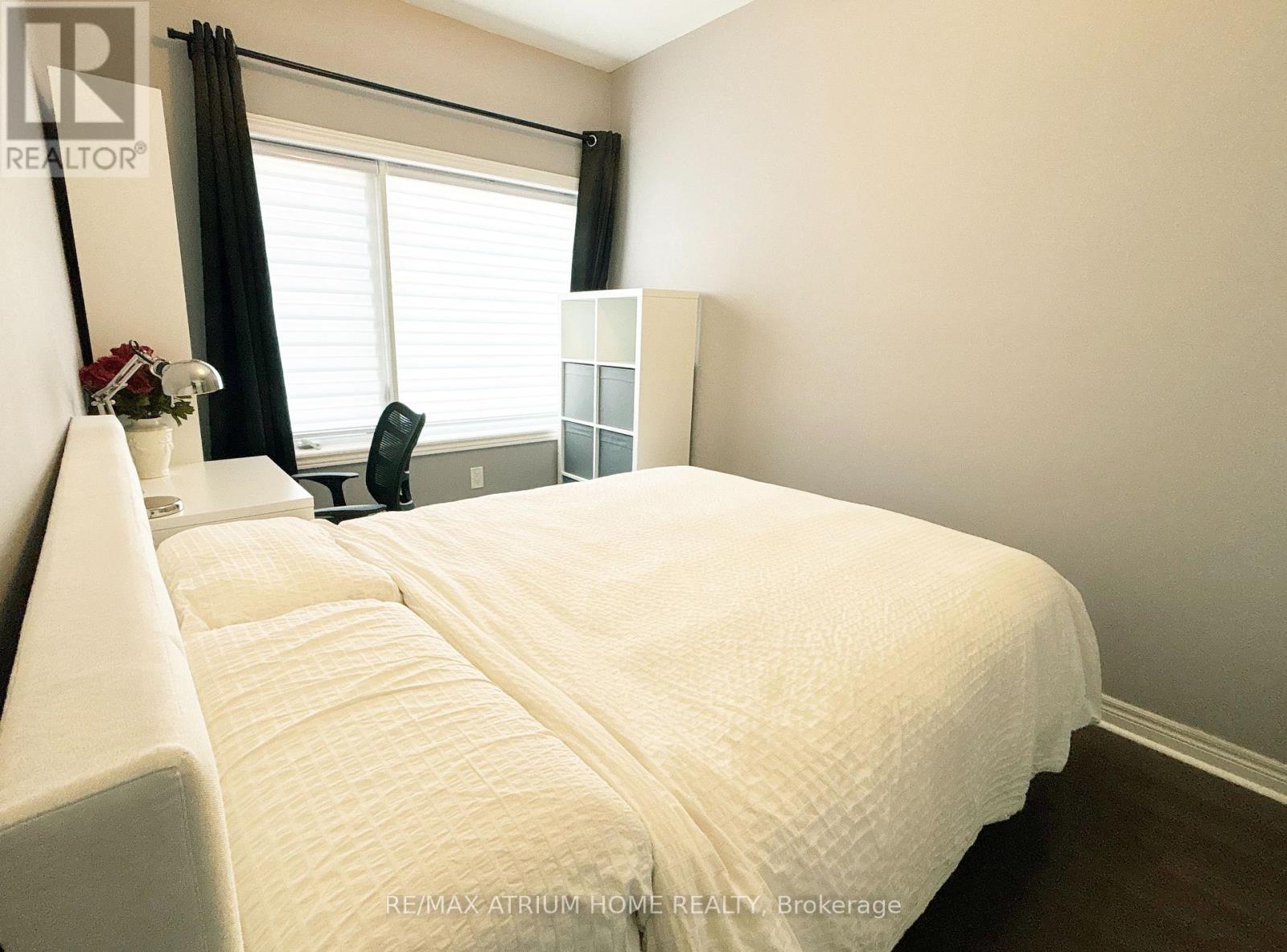 Photo 7 of 1 Laskin Drive, Vaughan ON