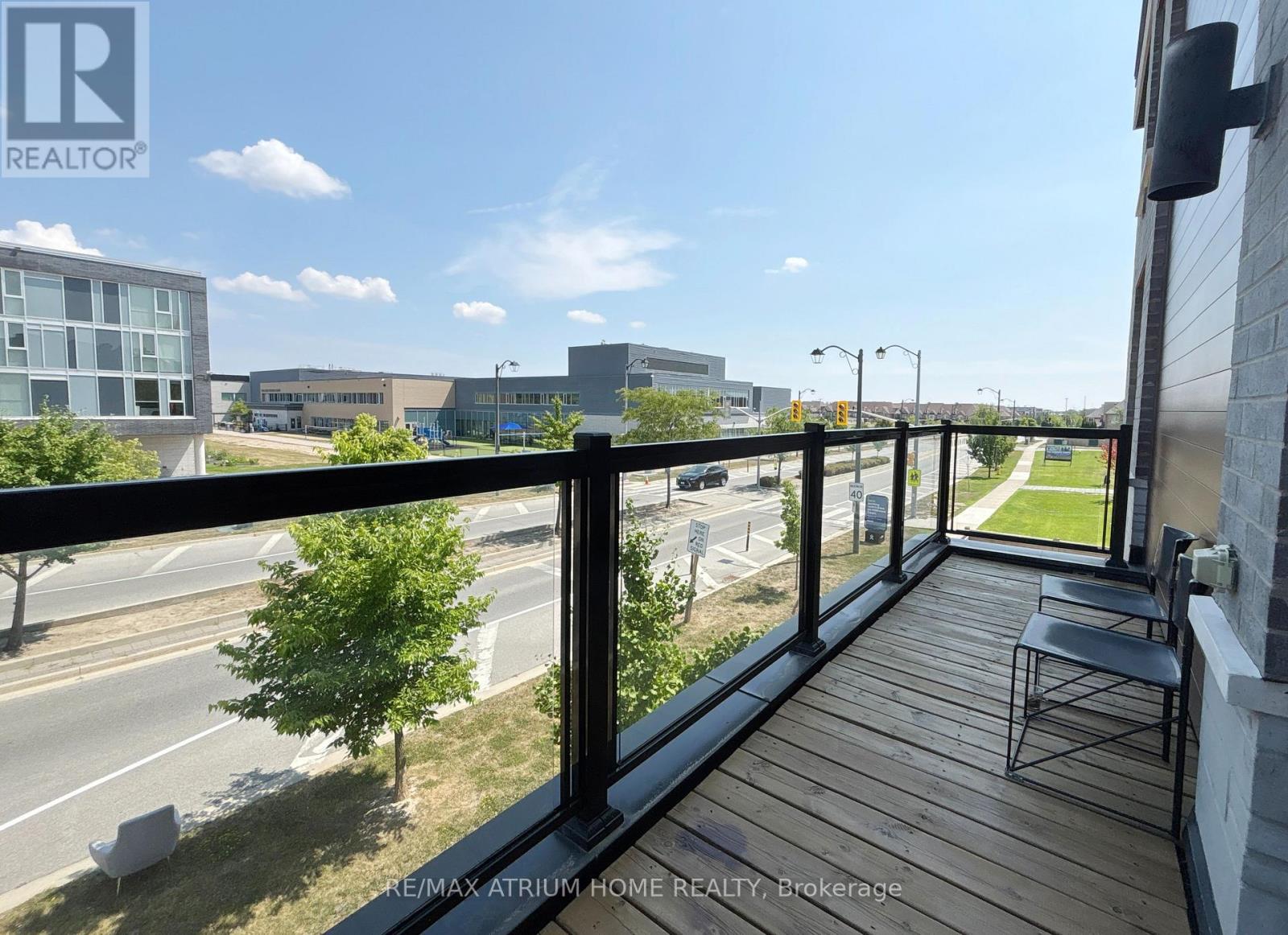 Photo 17 of 1 Laskin Drive, Vaughan ON