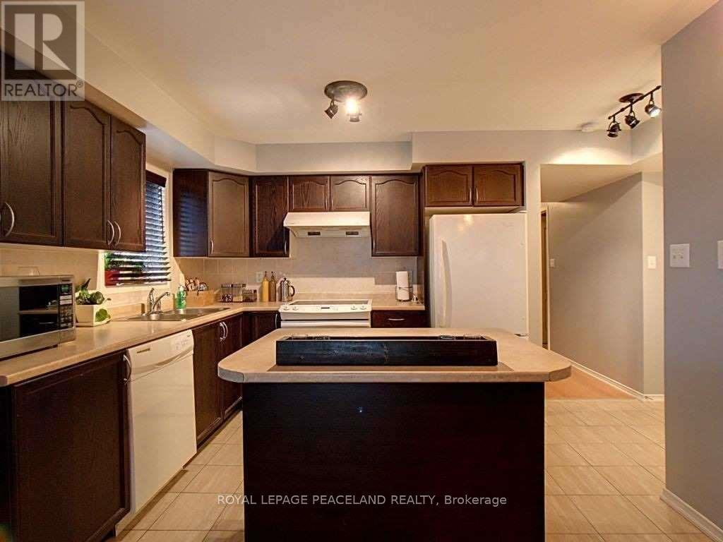 Photo 3 of 1 15 Hays 1 Boulevard, Oakville ON