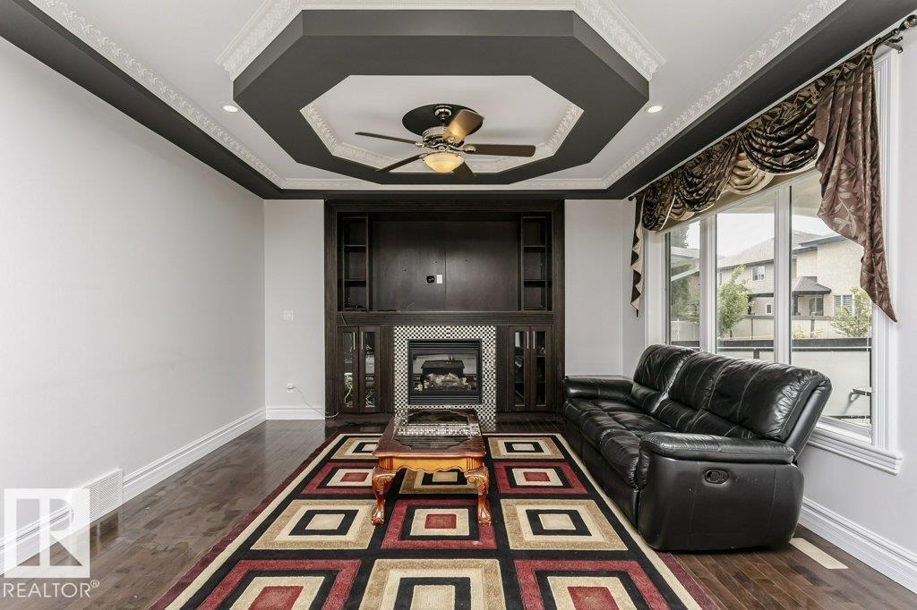 Photo 16 of 1005 Wildwood Co Nw, Edmonton AB
