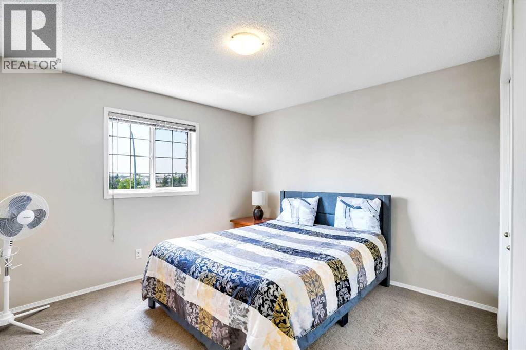 Single Family House for Sale in  Coral Springs Park NE Coral Springs Calgary 