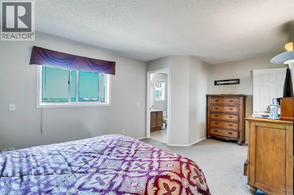 Single Family House for Sale in  Coral Springs Park NE Coral Springs Calgary 