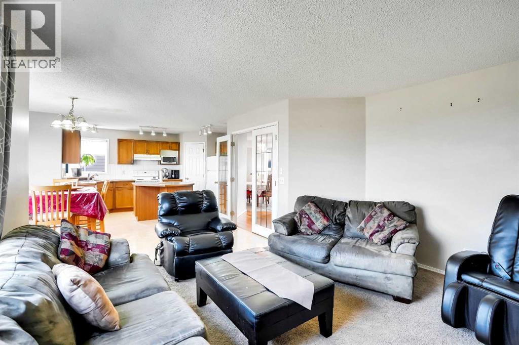 Single Family House for Sale in  Coral Springs Park NE Coral Springs Calgary 