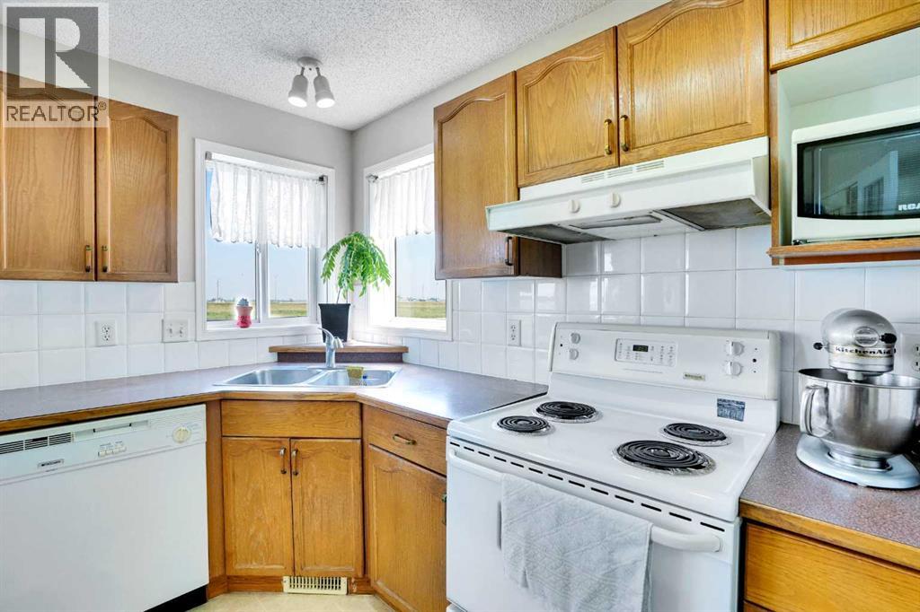 Single Family House for Sale in  Coral Springs Park NE Coral Springs Calgary 