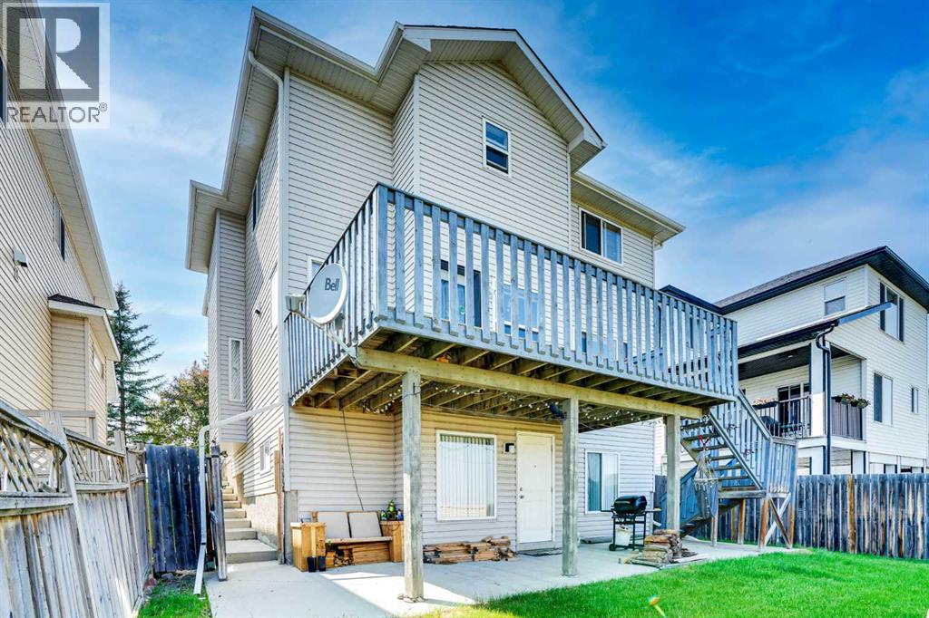 Single Family House for Sale in  Coral Springs Park NE Coral Springs Calgary 