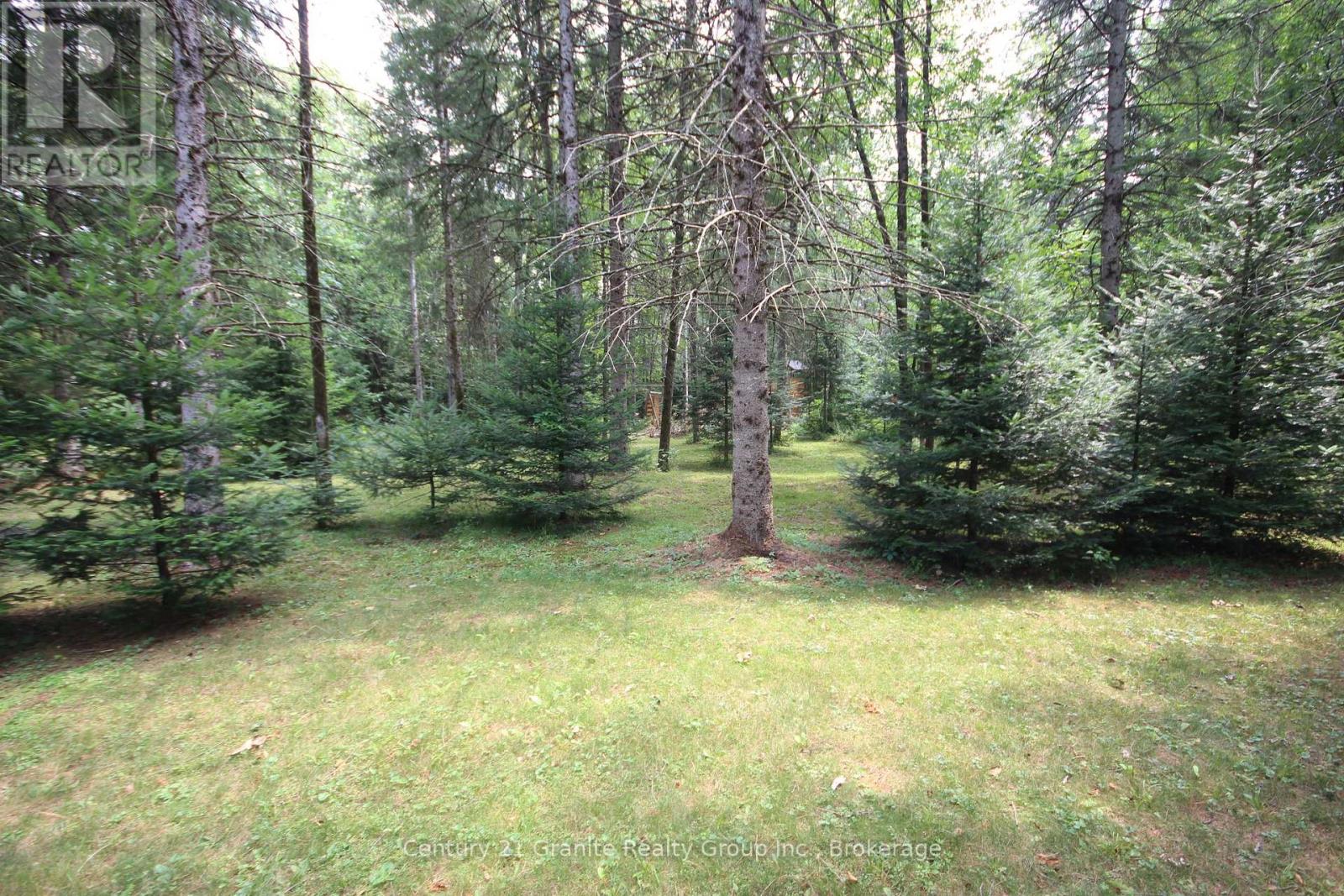 Photo 32 of 1082 Green Lake Road, Algonquin Highlands ON