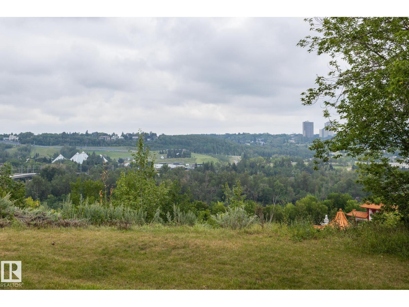 Photo 33 of 119 9507 101 Av Nw, Edmonton AB
