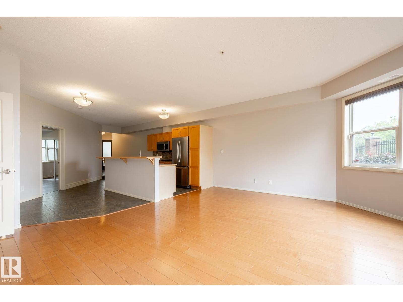Photo 6 of 119 9507 101 Av Nw, Edmonton AB