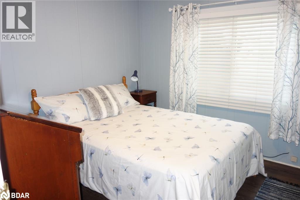 Photo 11 of 23 Mimosa Crescent, Innisfil ON