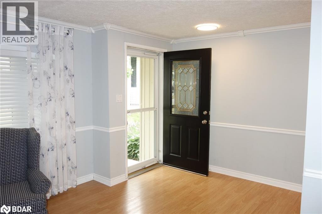 Photo 5 of 23 Mimosa Crescent, Innisfil ON
