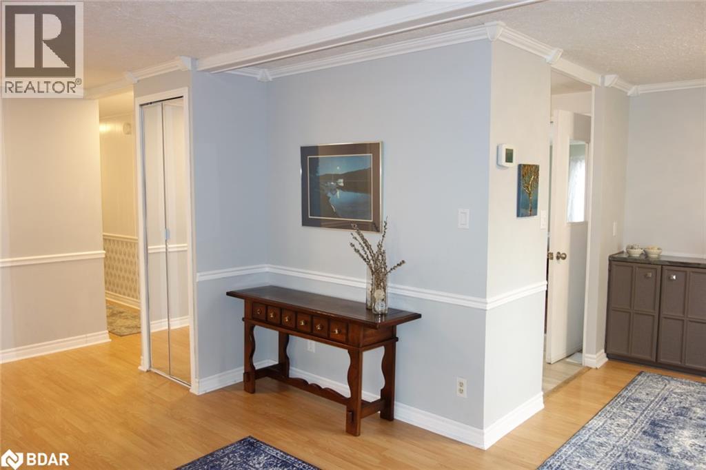 Photo 6 of 23 Mimosa Crescent, Innisfil ON