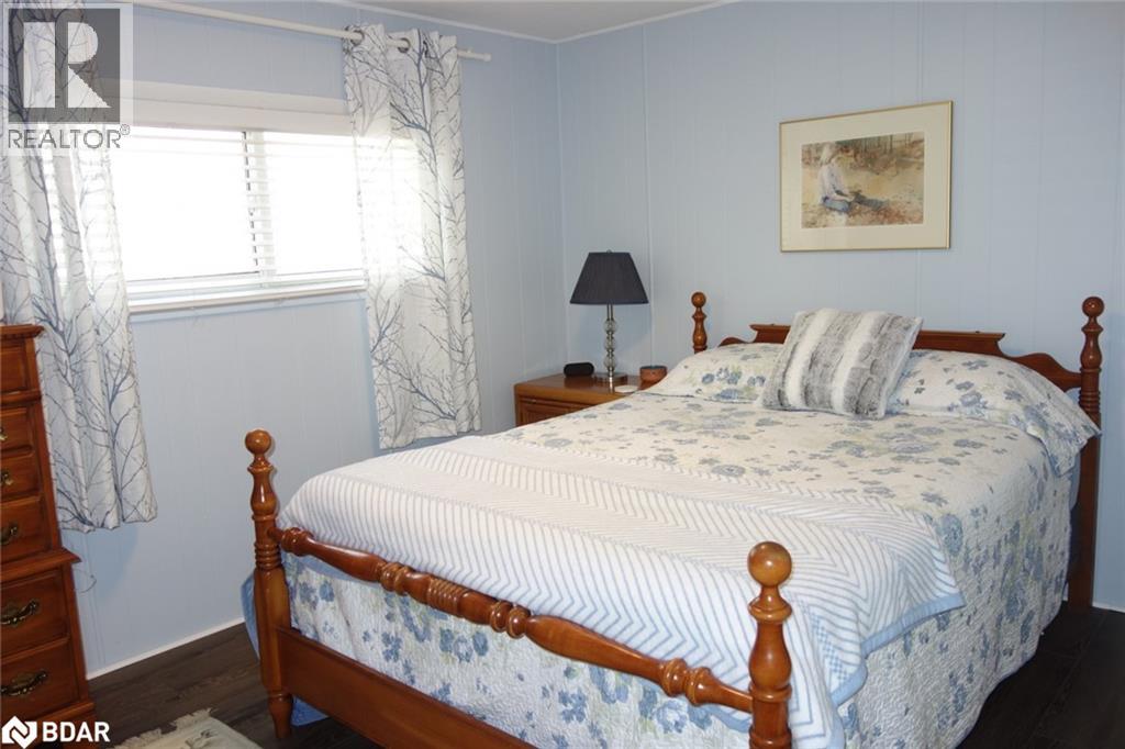 Photo 13 of 23 Mimosa Crescent, Innisfil ON