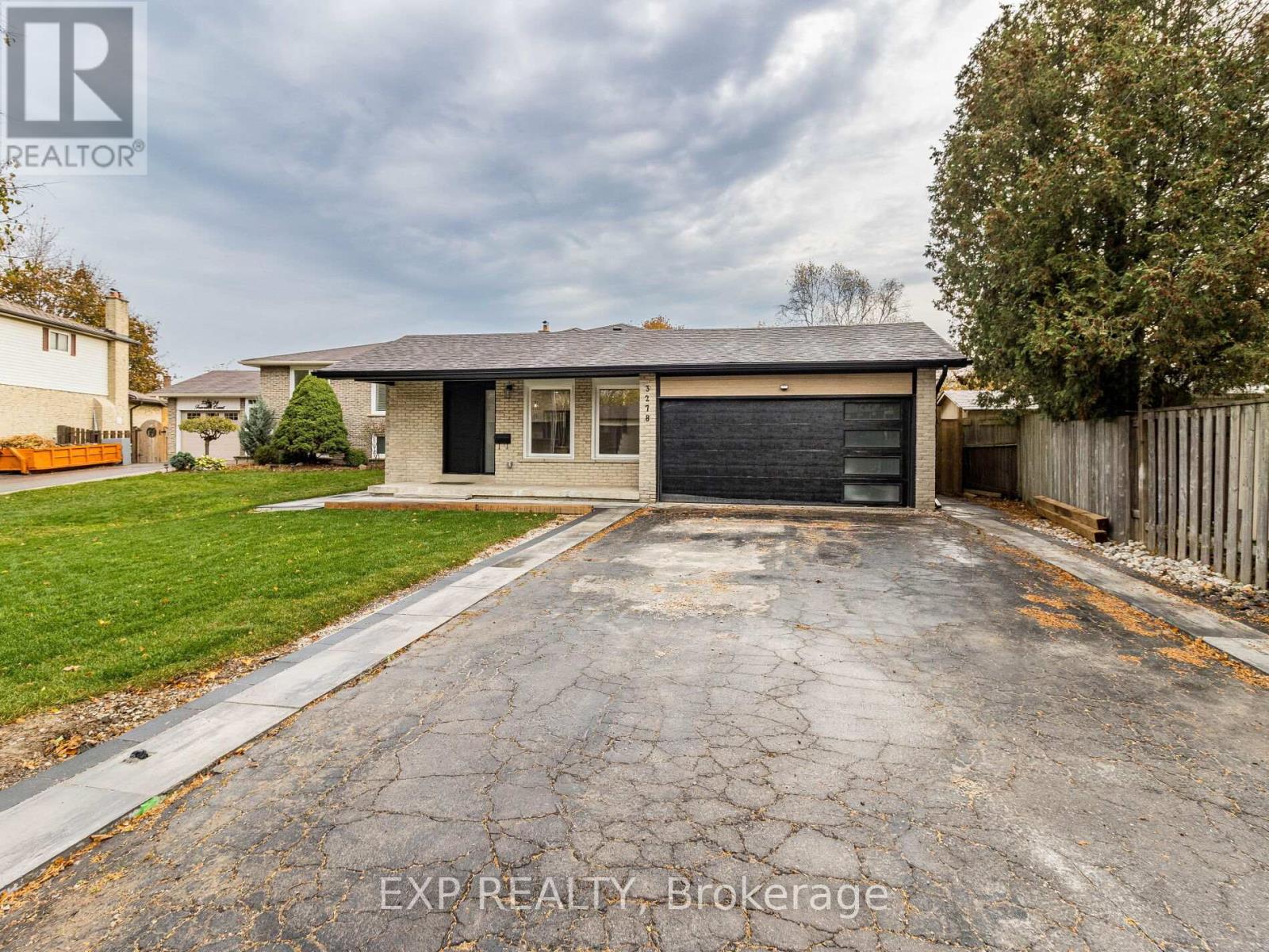 Photo 1 of Lower Level 3278 Trevor Court, Mississauga ON