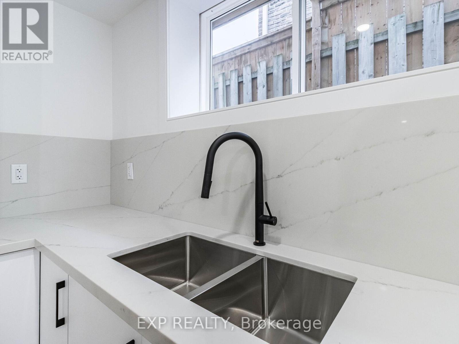 Photo 23 of Lower Level 3278 Trevor Court, Mississauga ON