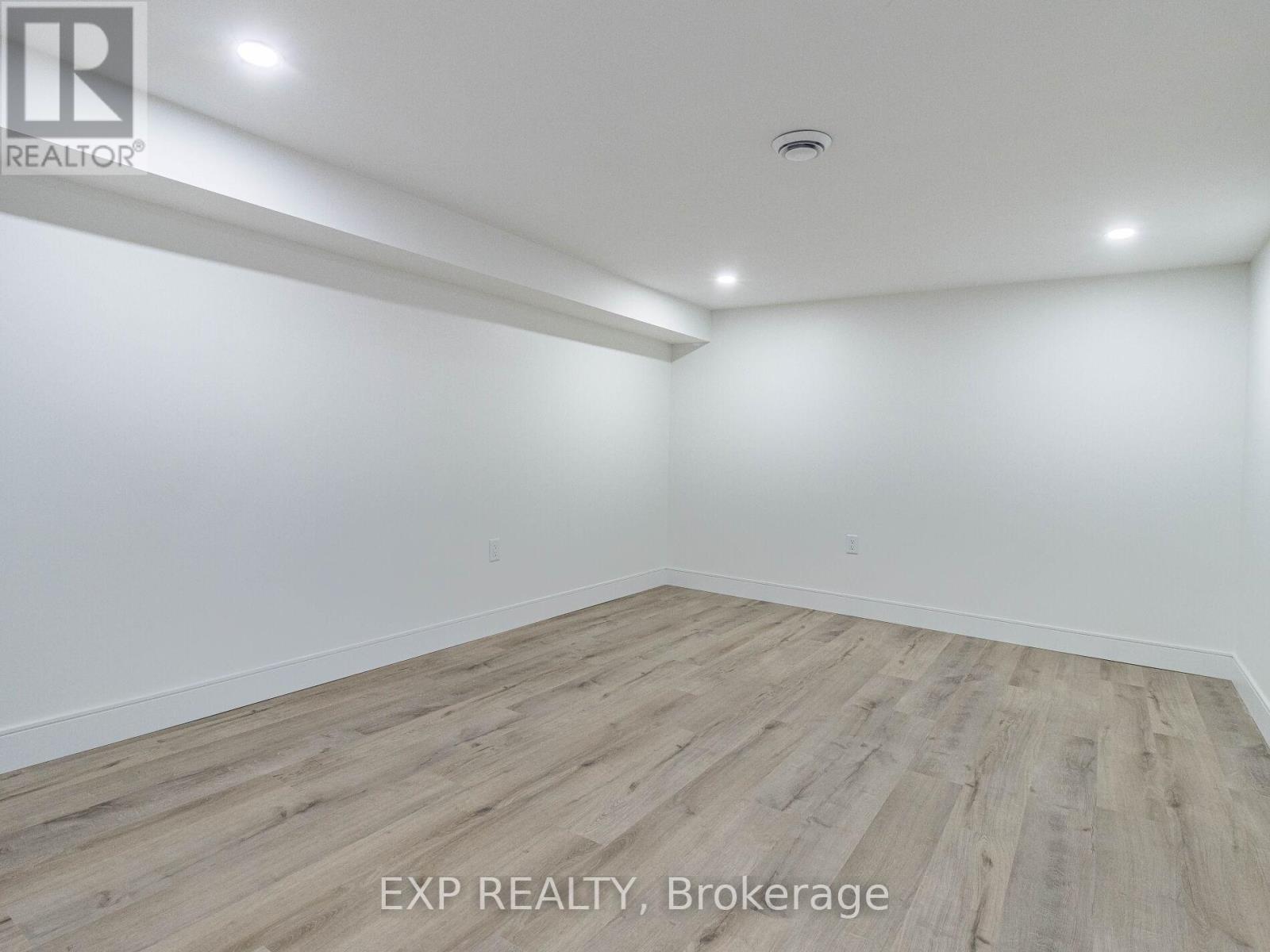 Photo 29 of Lower Level 3278 Trevor Court, Mississauga ON