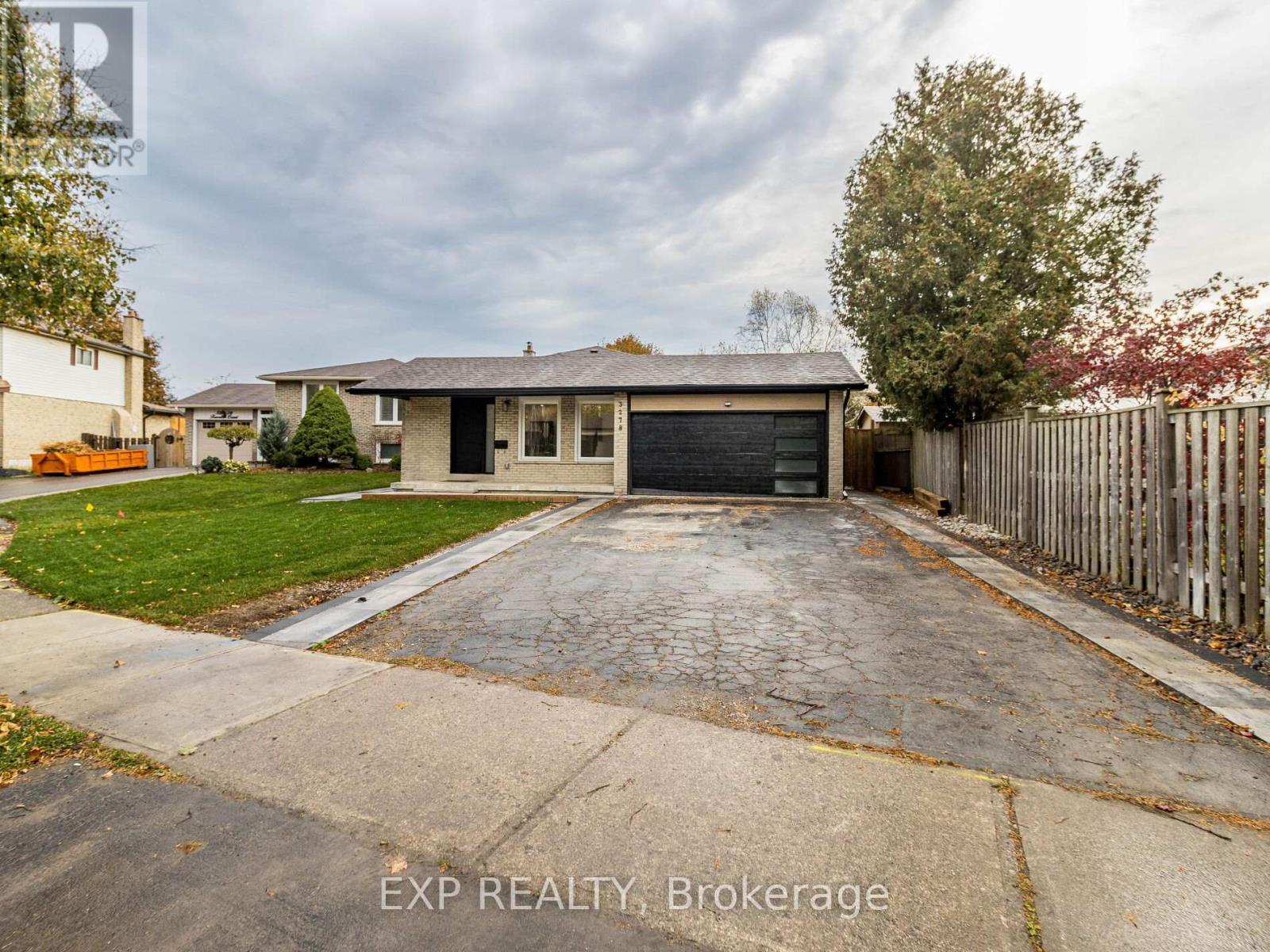 Photo 3 of Lower Level 3278 Trevor Court, Mississauga ON