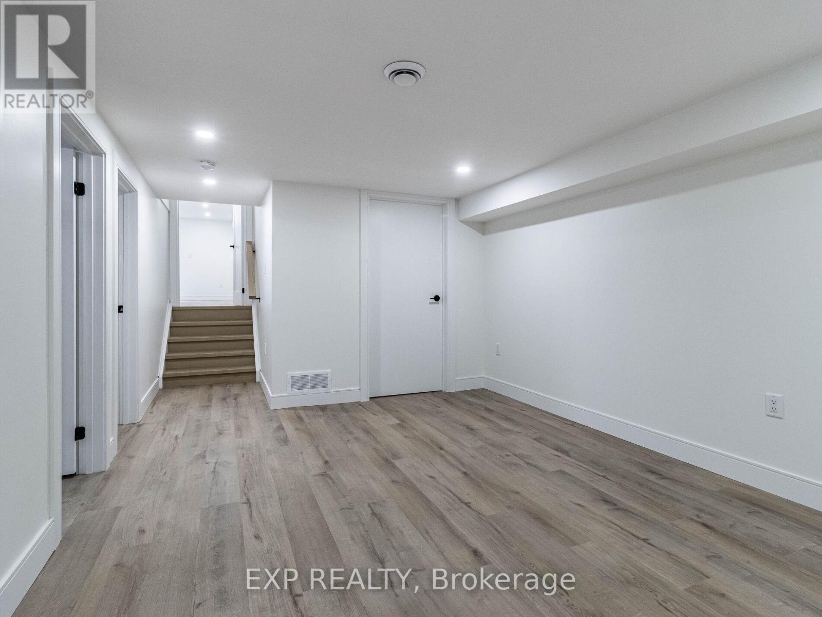 Photo 32 of Lower Level 3278 Trevor Court, Mississauga ON