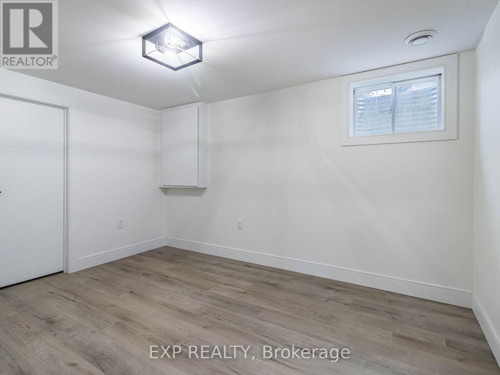 Photo 33 of Lower Level 3278 Trevor Court, Mississauga ON