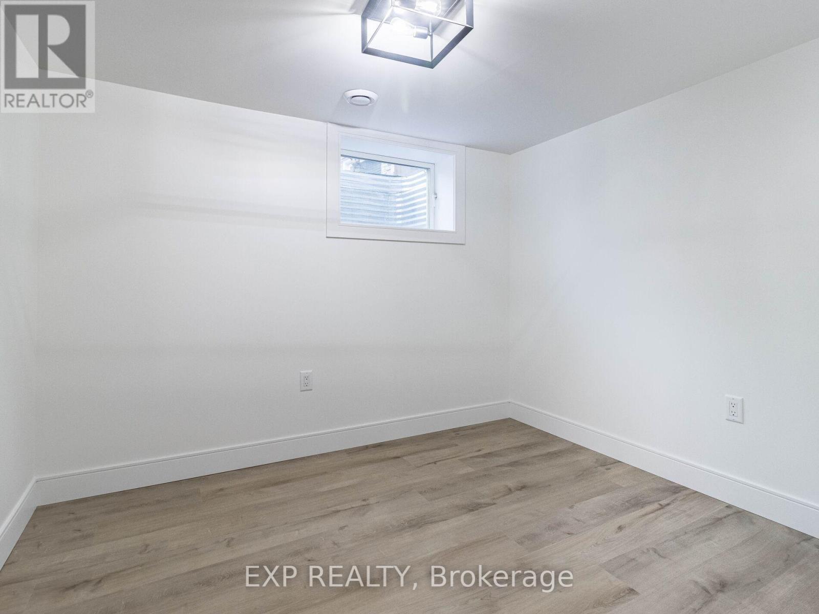 Photo 35 of Lower Level 3278 Trevor Court, Mississauga ON