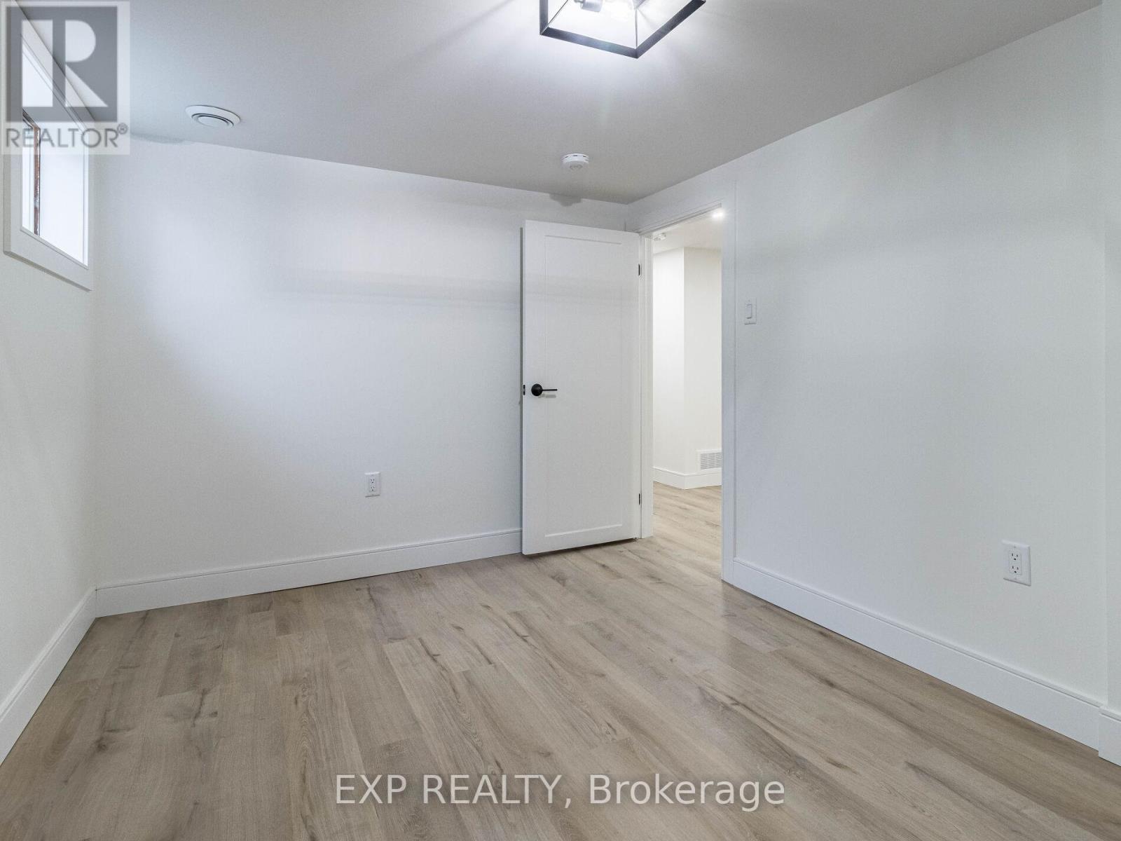 Photo 36 of Lower Level 3278 Trevor Court, Mississauga ON