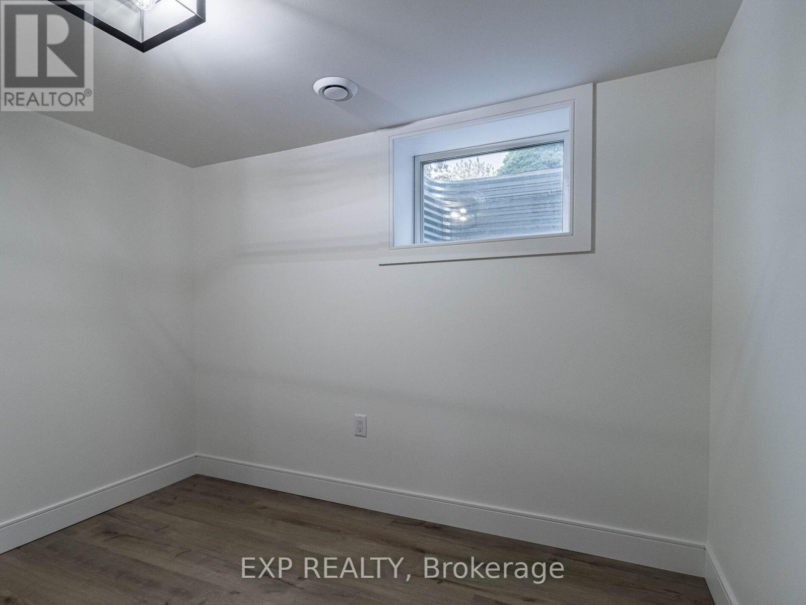 Photo 38 of Lower Level 3278 Trevor Court, Mississauga ON