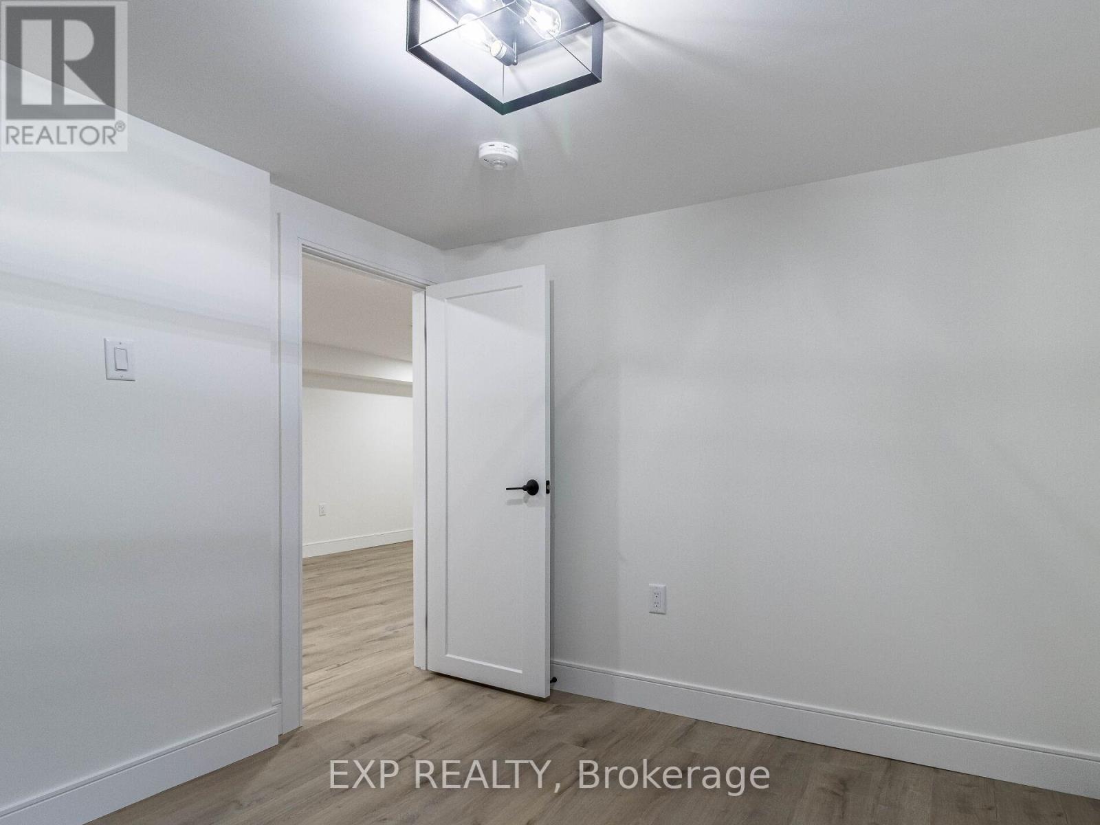 Photo 39 of Lower Level 3278 Trevor Court, Mississauga ON