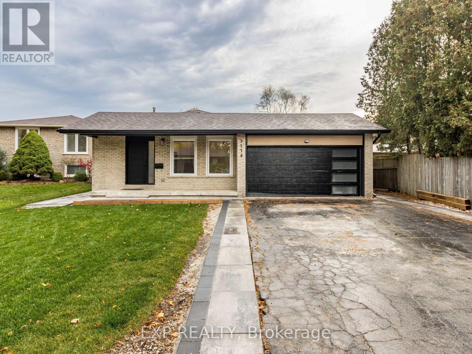 Photo 4 of Lower Level 3278 Trevor Court, Mississauga ON