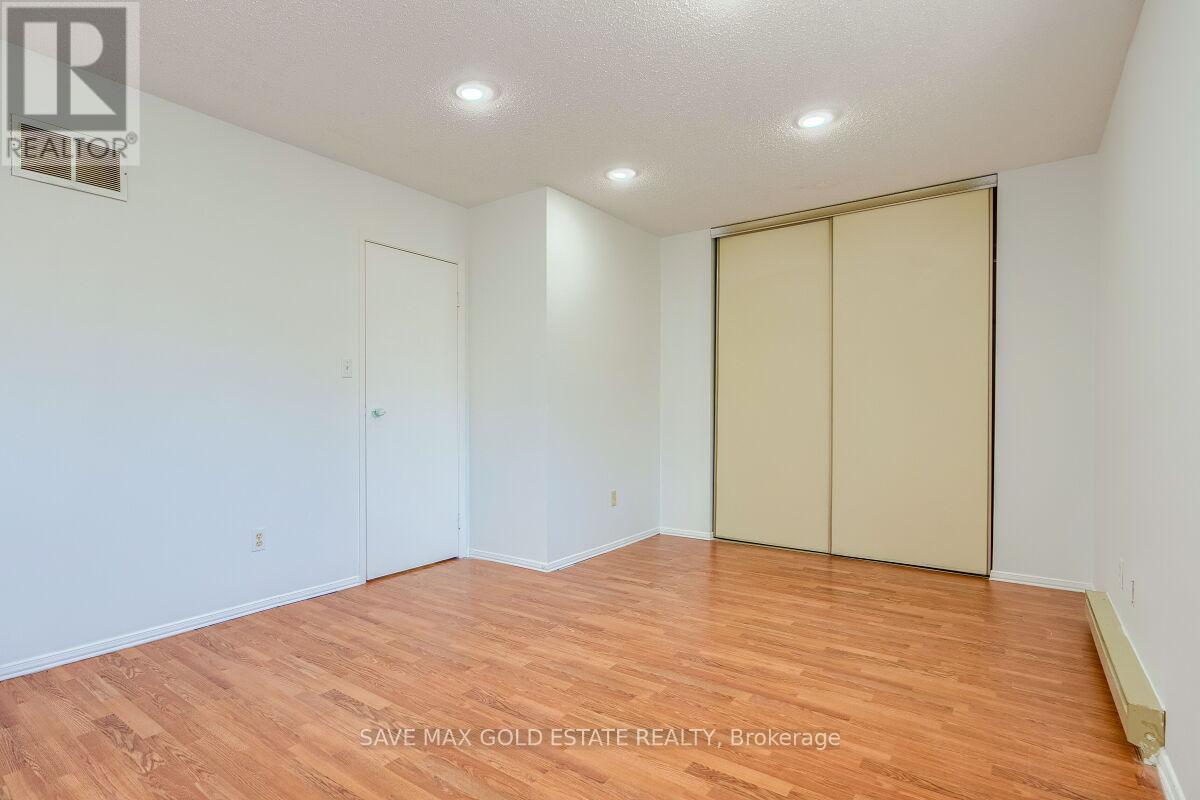 Photo 17 of 1 125 Sekura Crescent, Cambridge ON